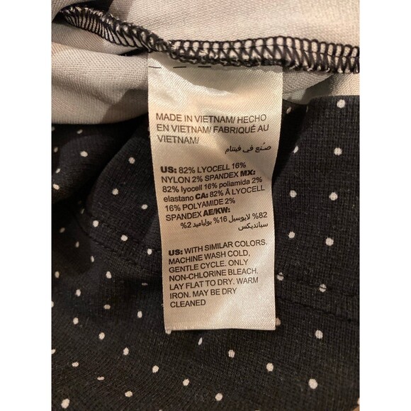 Chico’s Top Size “3” or XL Navy w/Dots Stretchy Casual Comfortable Blouse - Picture 8 of 11